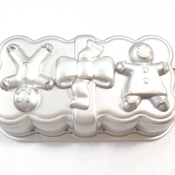 Vintage Gingerbread Loaf Pan, Nordic Ware, Heavy Cast Aluminum BAKEWARE - Picture 1 of 16